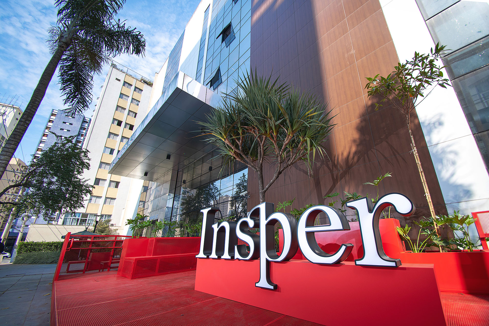 Insper anuncia acordo de graduação paralela com a University of London